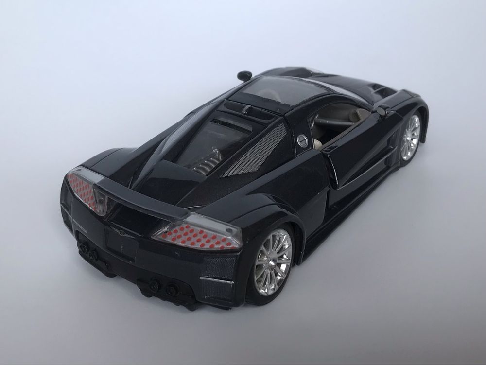 Машинка Chrysler ME Four Twelve Maisto 1/24 в гарному стані