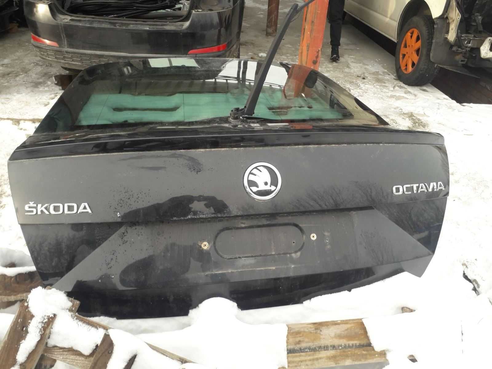 Кришка багажника Skoda Octavia A7