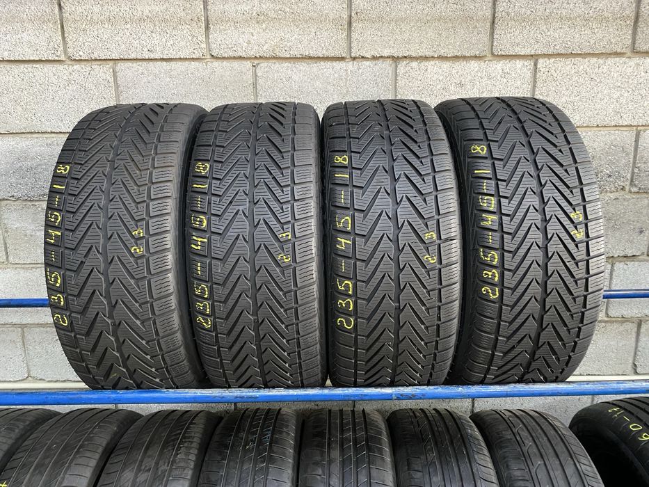 Зимові шини 235/45 R18 (98V) VREDESTEIN