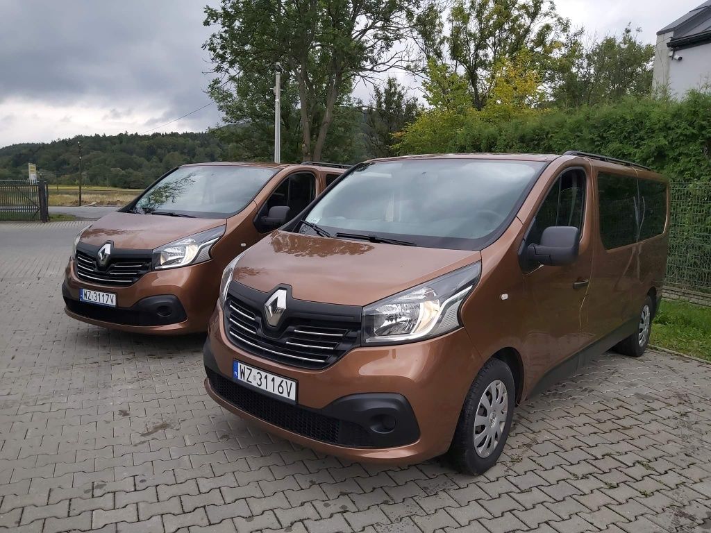 Wynajem busów 9 osobowych Renault Trafic LONG