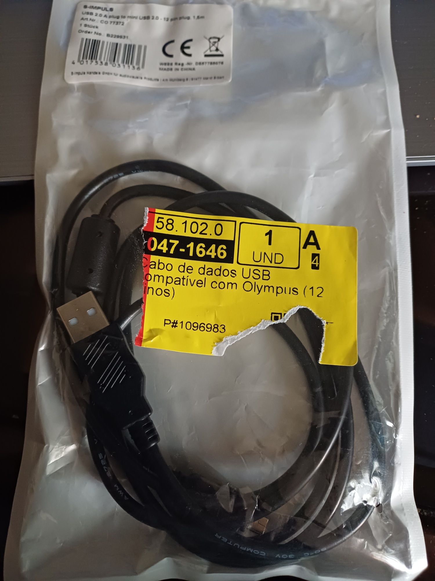 Cabo de dados usb compativel com Olympus (12 pinos)