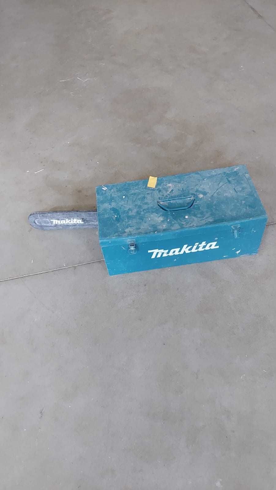 Piła łańcuchowa Makita UC3551A