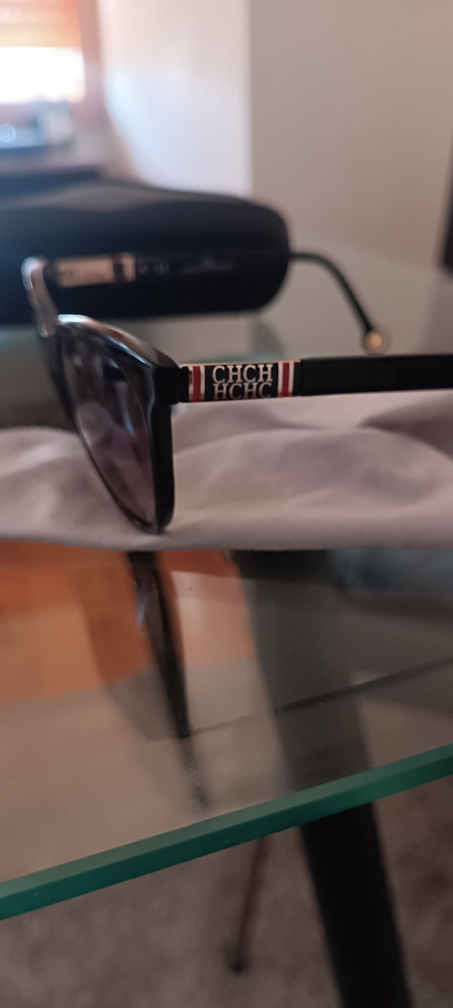 Óculos de sol Feminino da CAROLINA HERRERA