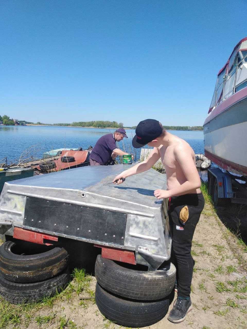 Лодка Крым,моторний човен Крим,бак,скло,дуги
