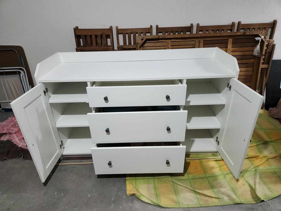 Aparador Ikea Hauga 140cmp×84alt×46prof