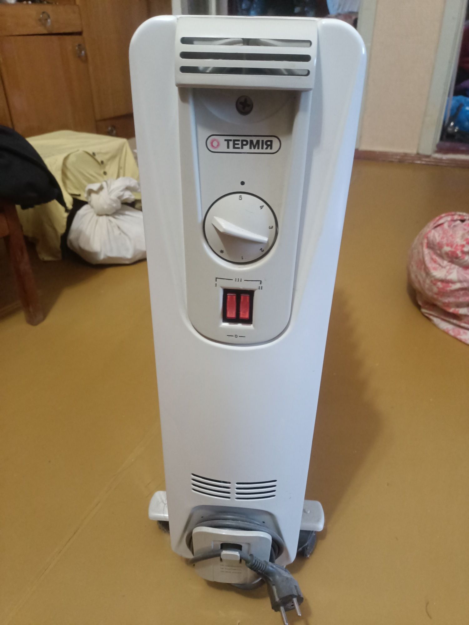 Продам масляный обогреватель thermia