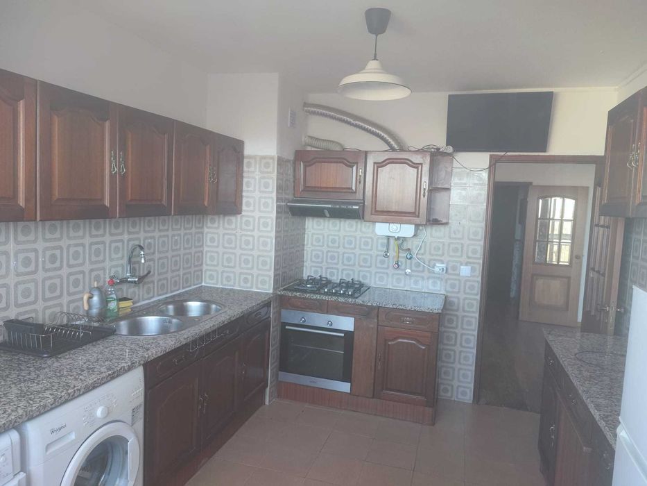 Alugo Quarto - Barreiro