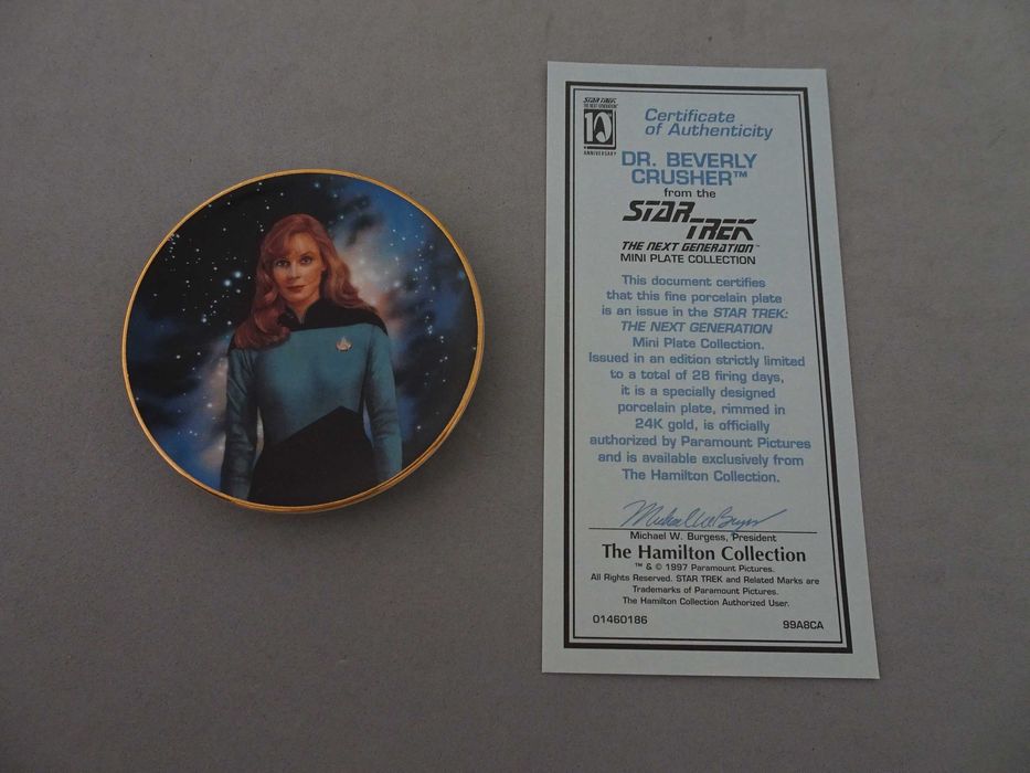 Prato Star Trek Dr. Beverly Crusher com certificado de autenticidade