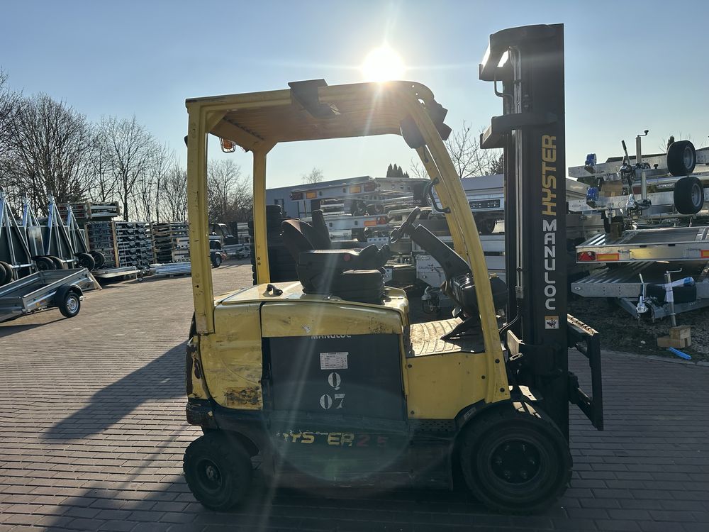 Wózek widłowy Hyster 2,5t elektryczny 2015 rok FV