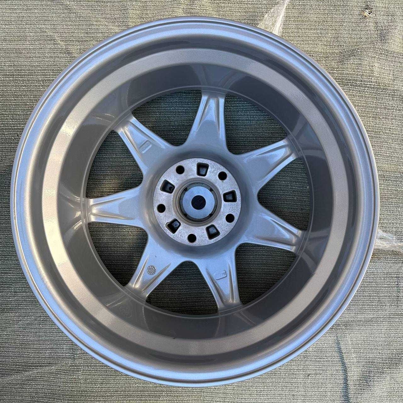 Jantes Momo Quasar R17 5x120 BMW