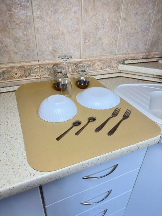 Килимки  ( різних кольорів та розмірів ) для сушіння посуду