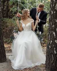Ніжна весільна сукня не вінчана