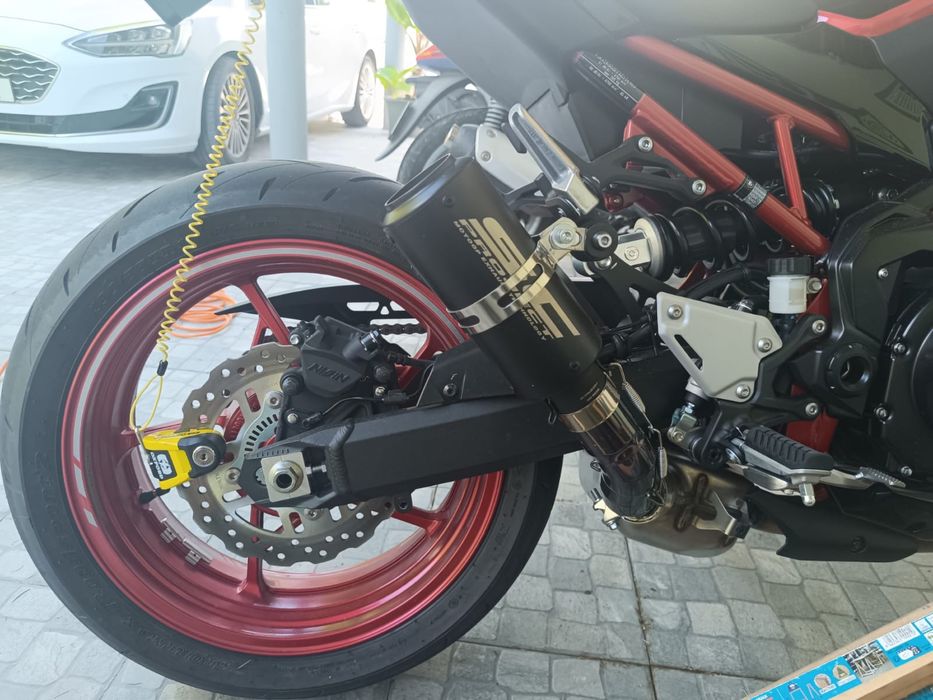 Kawasaki z900 de 2024