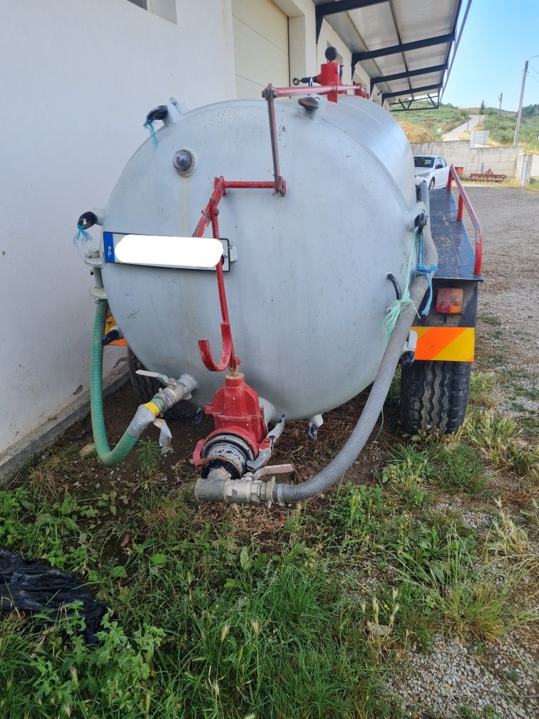 Cisterna 3000l .