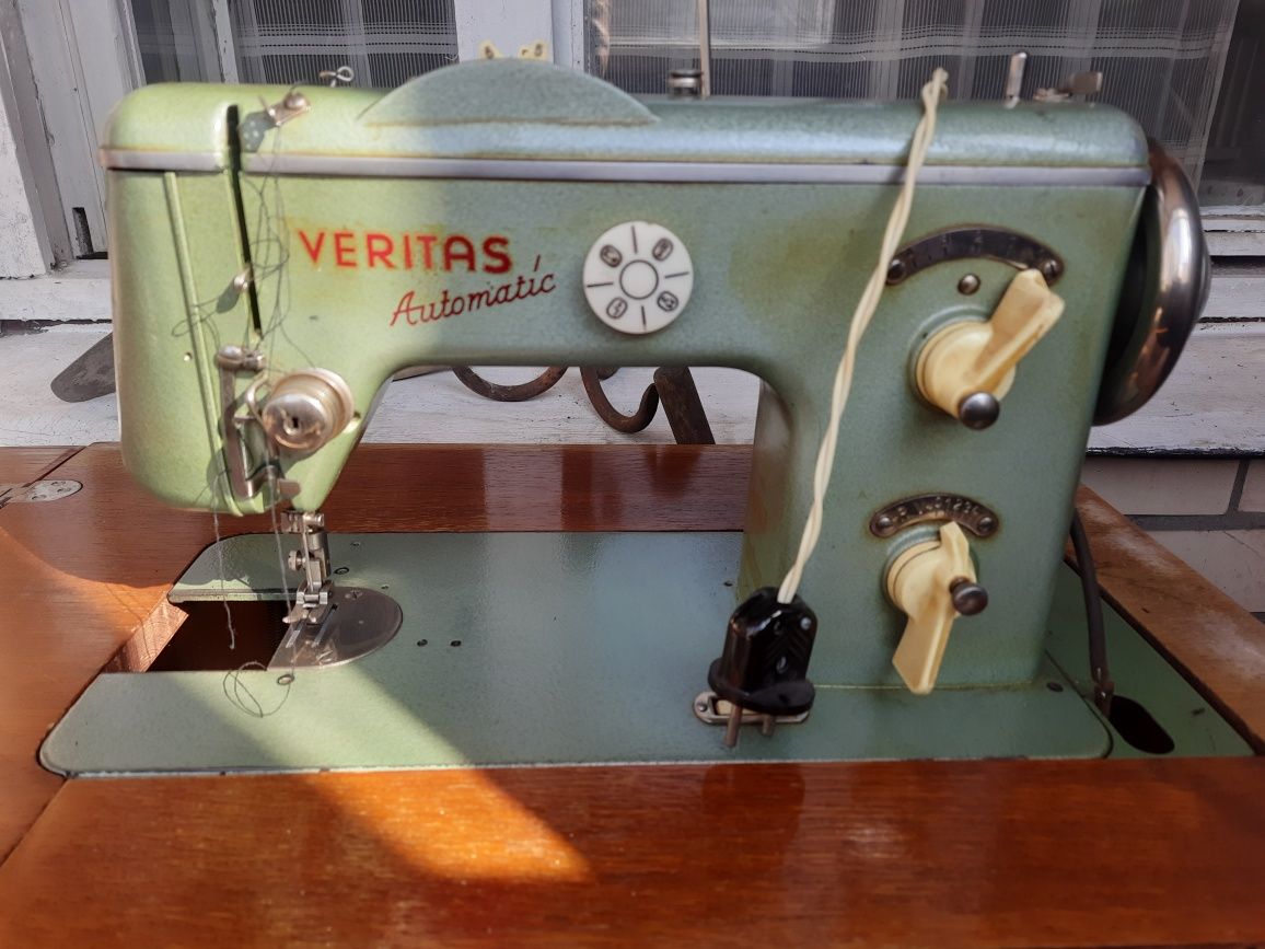 Швейная машинка Veritas automatic  Zickzack.