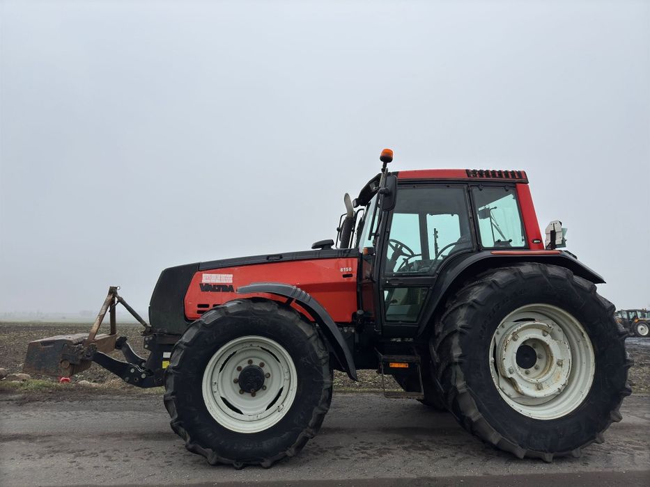 Ciągnik rolniczy valtra  8150 valmet