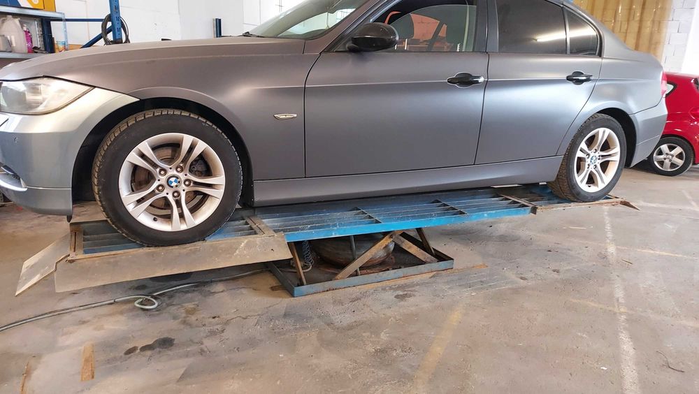 Podnośnik nożycowy lakierniczy HERKULES 2500 kg