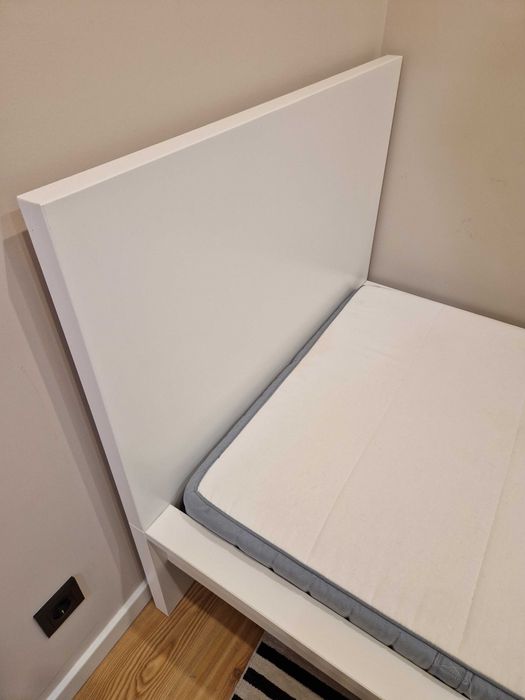 Estrutura de cama MALM, colchão VESTERÖY e Estrado de ripas LINDBÅDEN