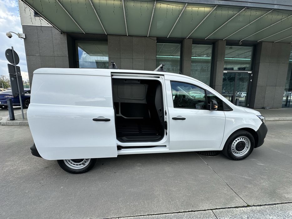 Wynajem samochodu - Renault Kangoo