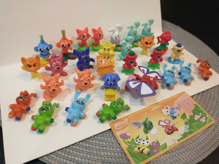Figurki Kinder Piszące 29szt