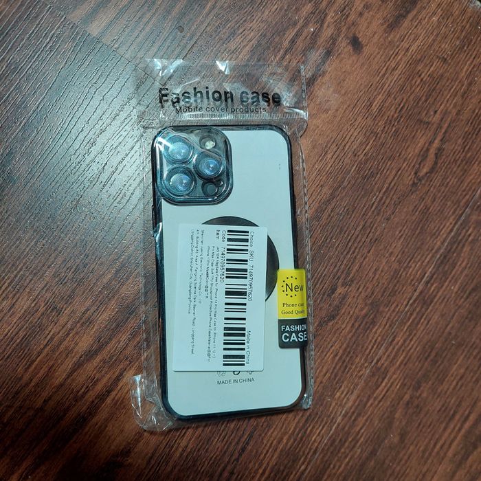 Силиконовый чехол с MagSafe для iPhone 14 Pro Max комфортный, надежный