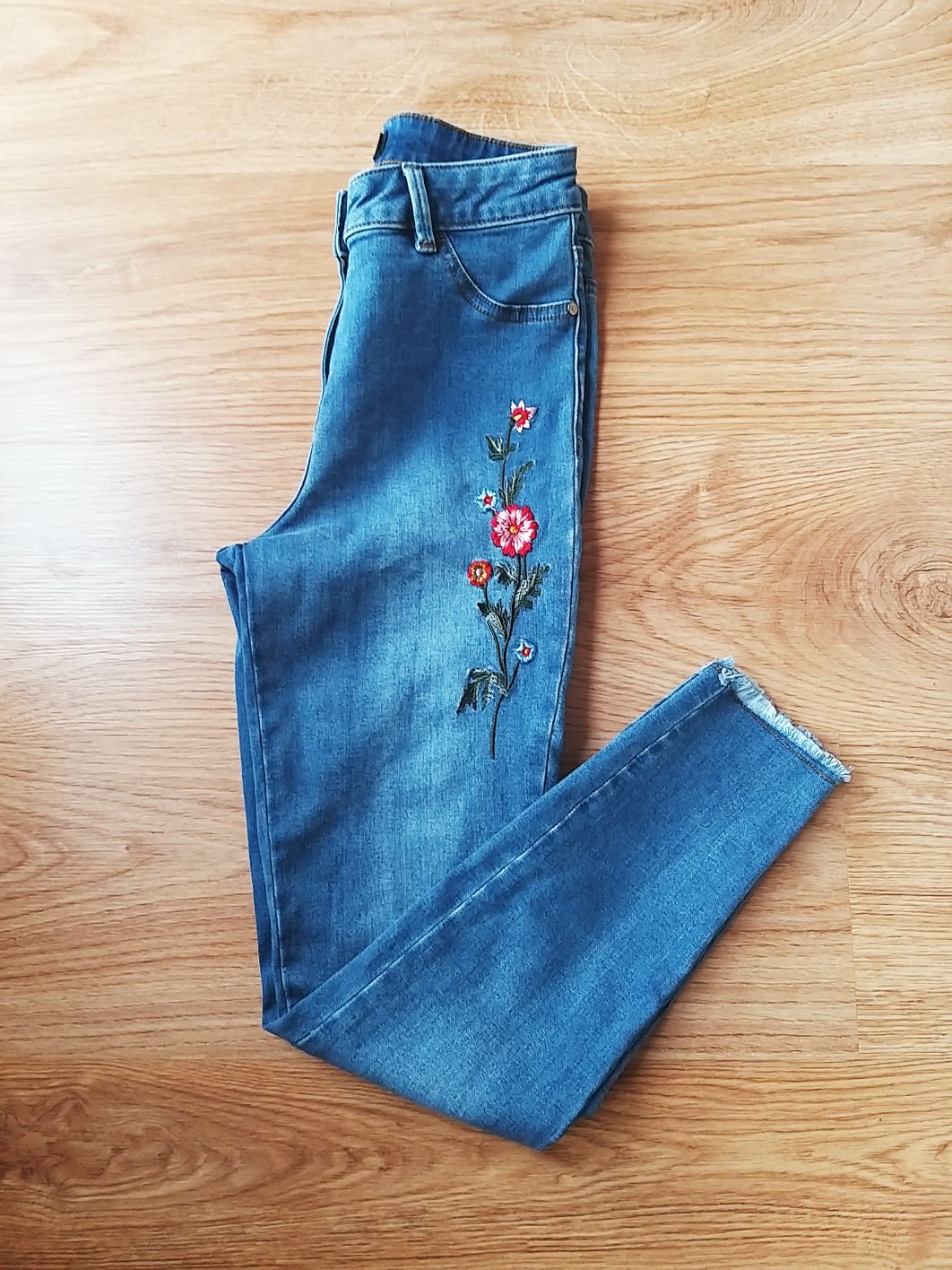 Jeansy spodnie rurki jeansowe denim s 36 xs 34 haft haftem cropped 7/8