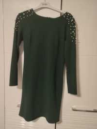 Zielona sukienka z perełkami