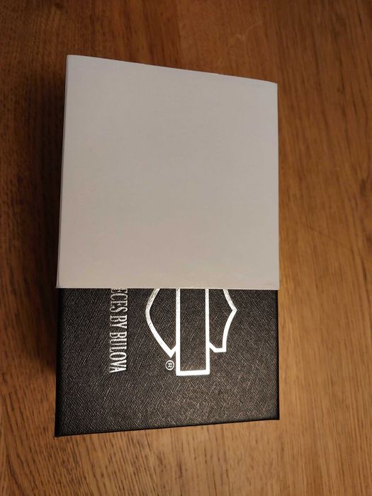 Harley Davidson Bulova Złoty Kryształki Wyjątkowy damski zegarek Nowy