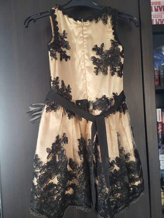 Elegancka sukienka dla dziewczynki