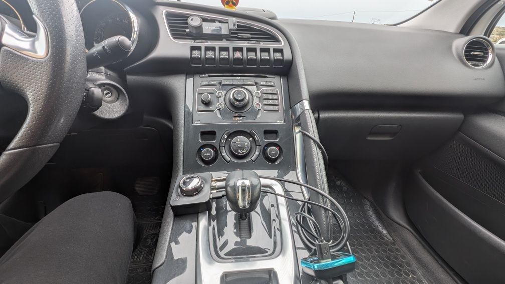Peugeot 3008 2.0 HDi Hybrid4 Automático