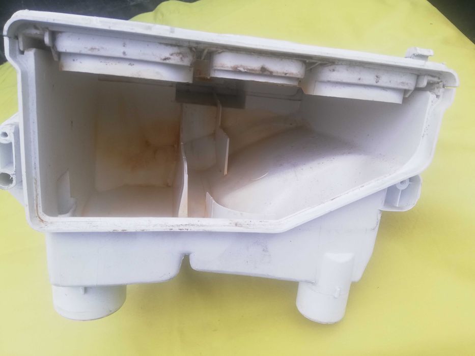 pojemnik na proszek do pralki wraz z obudową