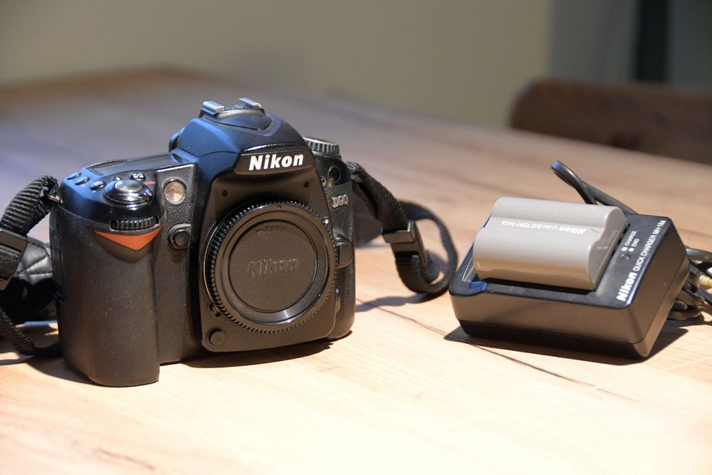 aparat lustrzanka Nikon D90 Body+ 2x aku [sprawny kompletny]