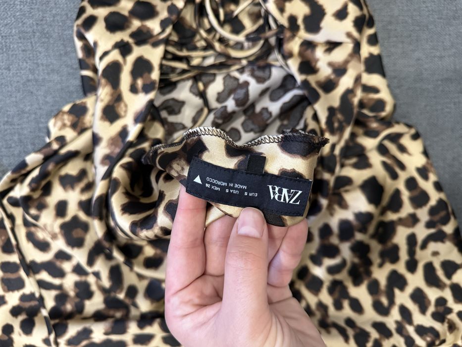 Zara сукня лео принт