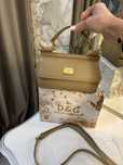 Маленькая бежевая сумка mini dolce & gabbana sicily