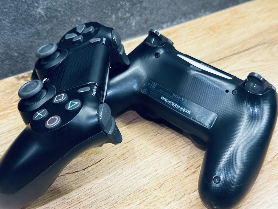 Комплект игровых джойстиков PS4 DualShock