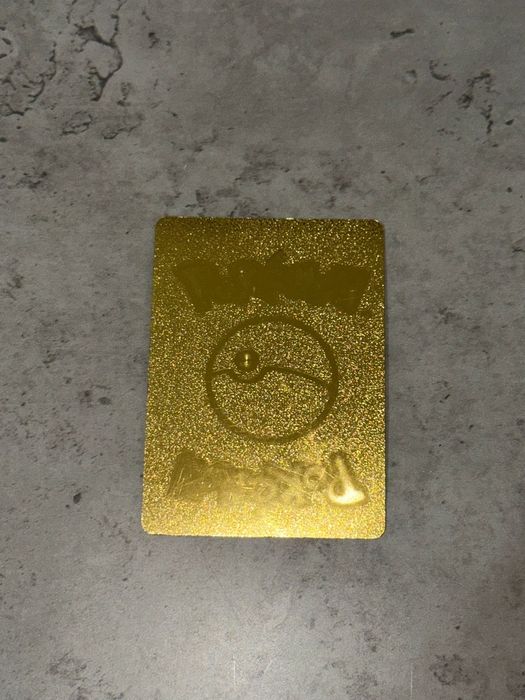 Złota Kartka Pikachu pokemon 700