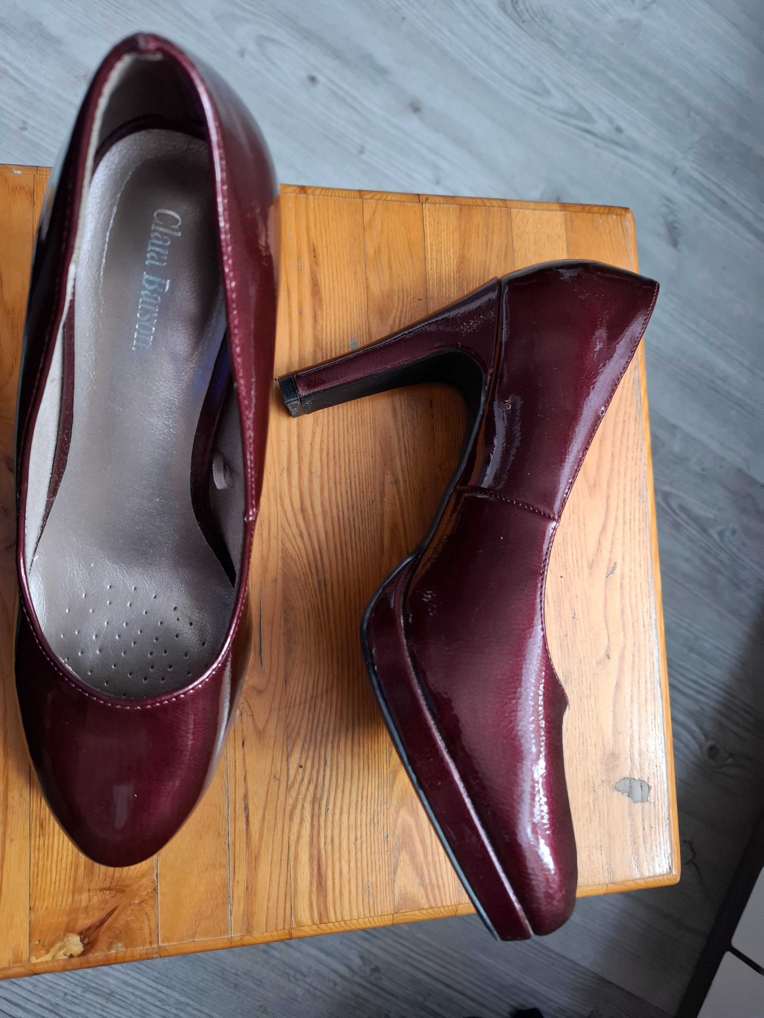Buty na obcasie  bordowe