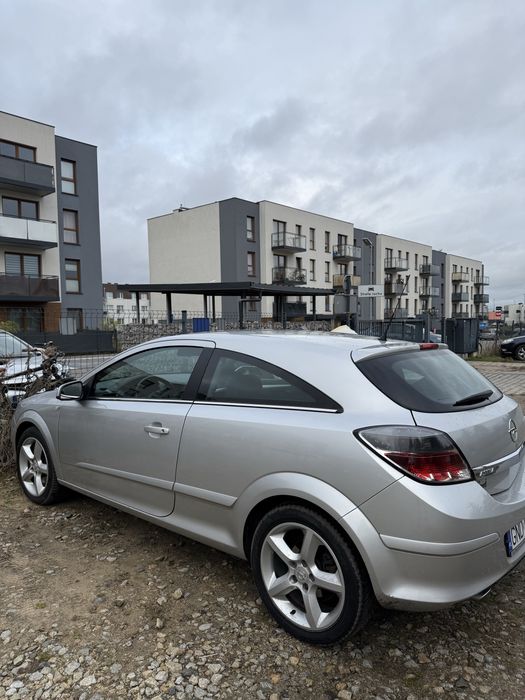 OPEL Astra H 1.6 turbo GTC OPC line