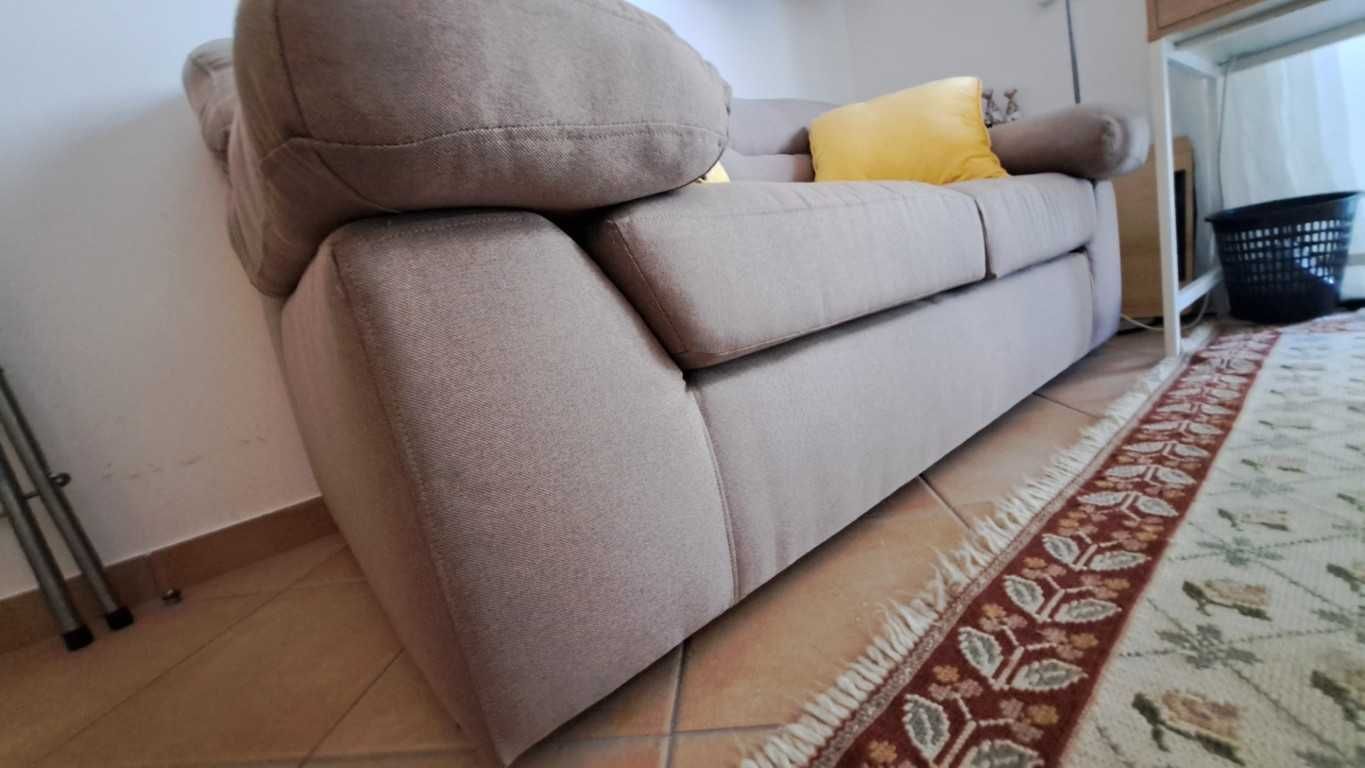 Sofá de 2 lugares como novo !