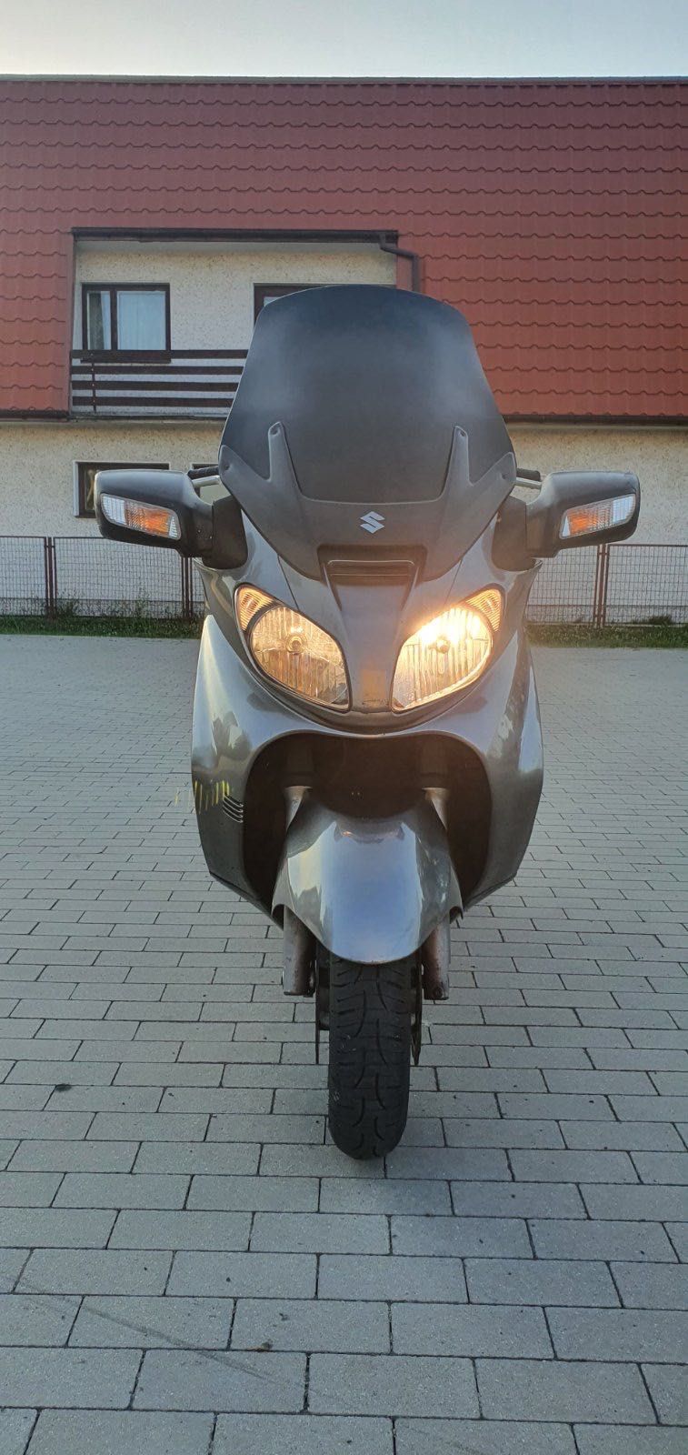 Suzuki burgman 650