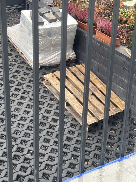 Oddam palete za darmo