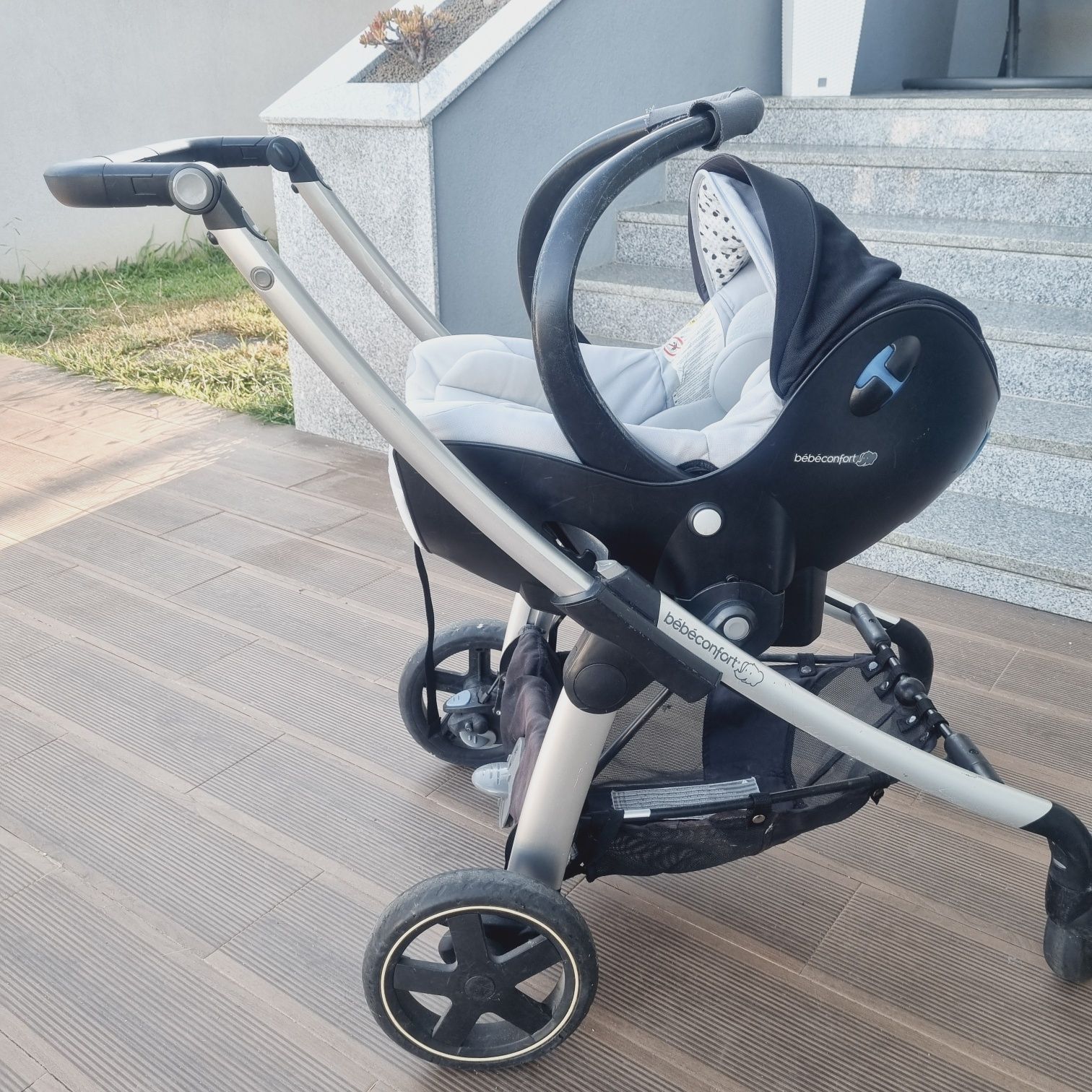 Carrinho bebé confort trio plus