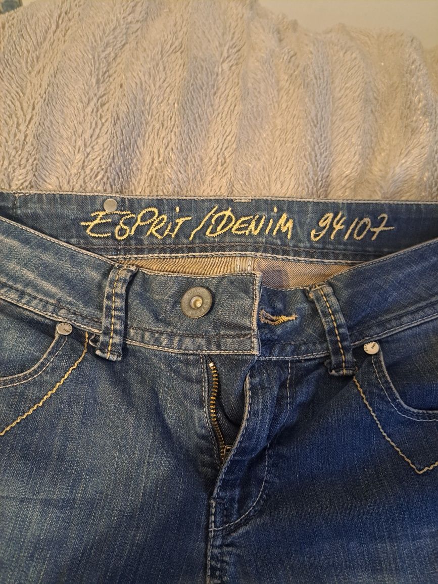 świetne modne i nowoczesne jeansy dzwony y2k vintage Esprit