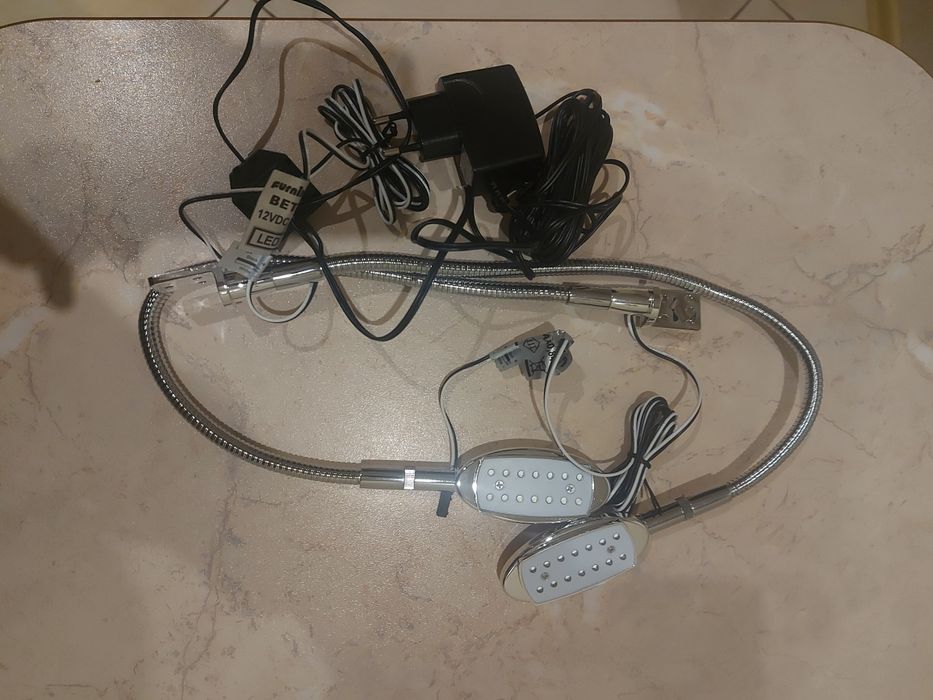 Sprzedam lampki do mebli.