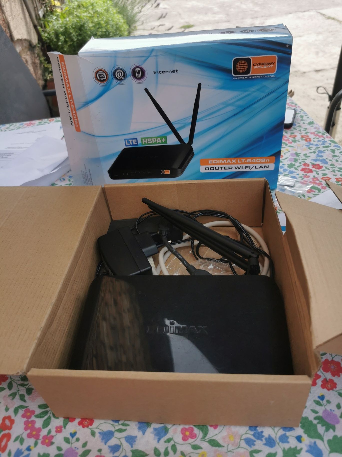 Router edmimax LT-6408n