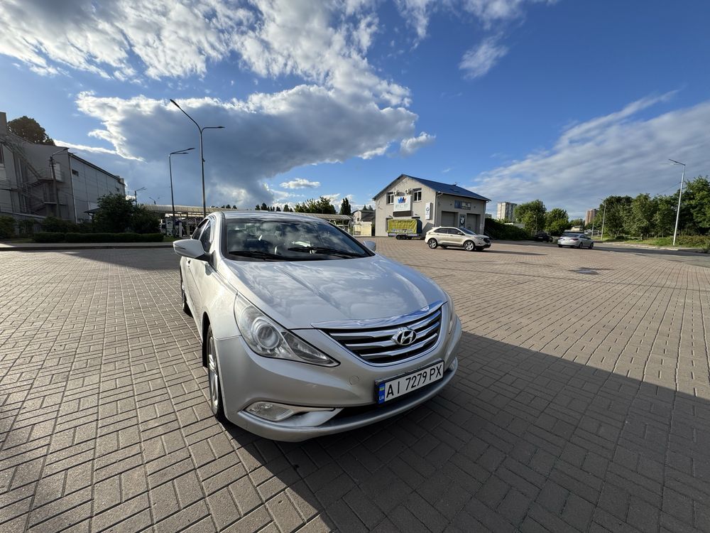 Продам машину Hyundai Sonata 2013 року
