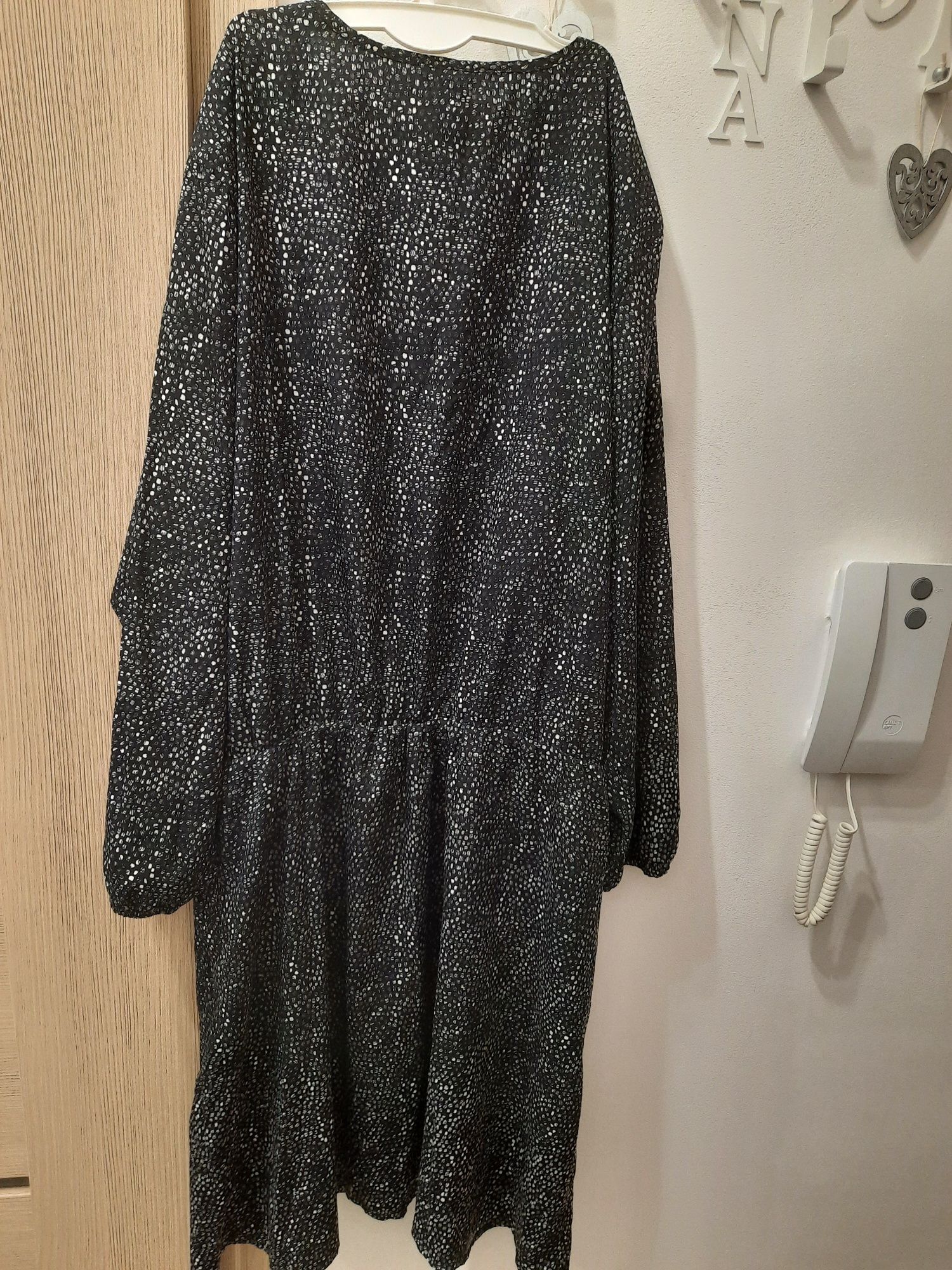 Sukienka damska  H&M roz. L/XL - 44 ,w bardzo dobrym stanie,  jak nowa