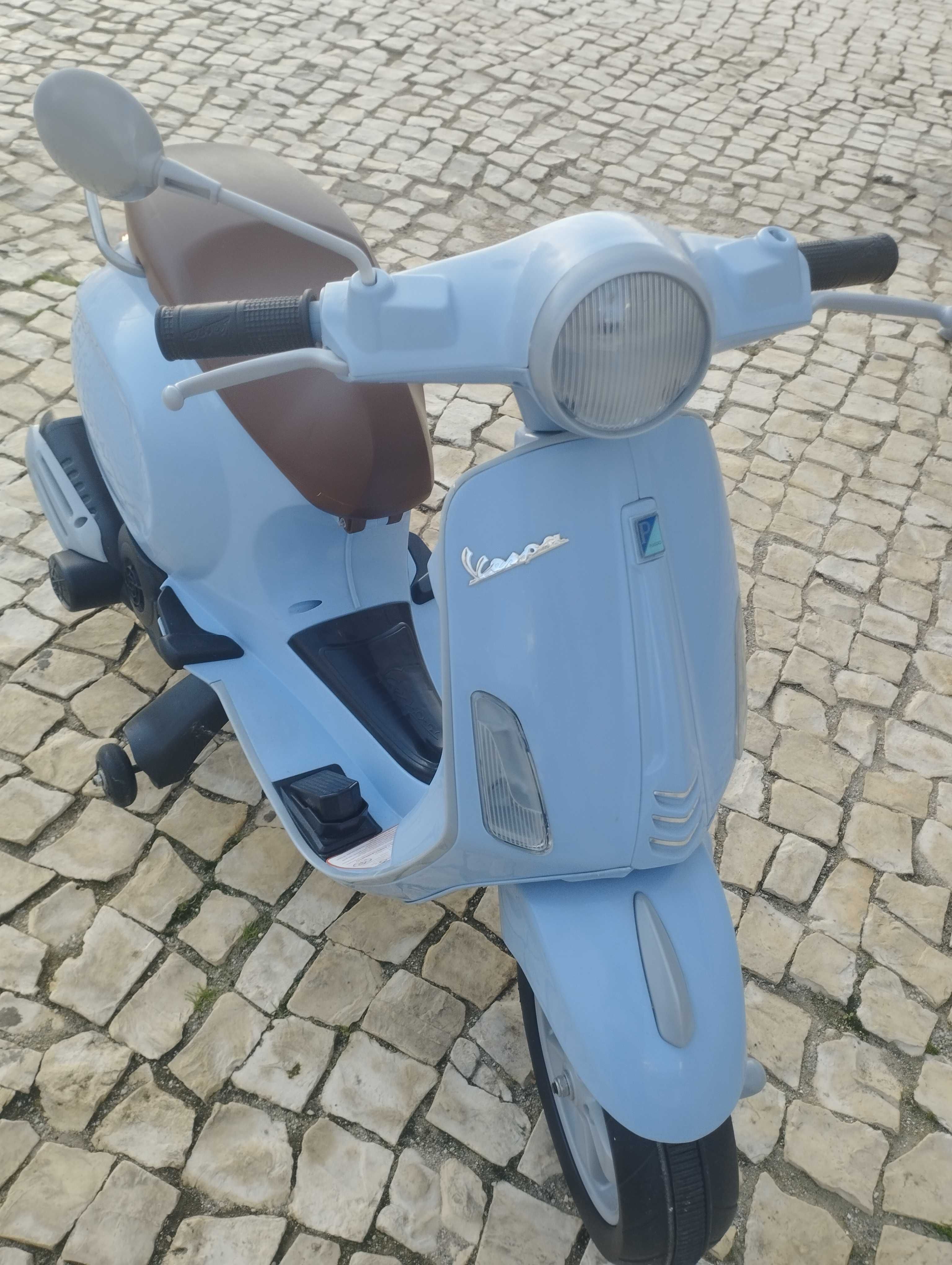 Mota VESPA para criança