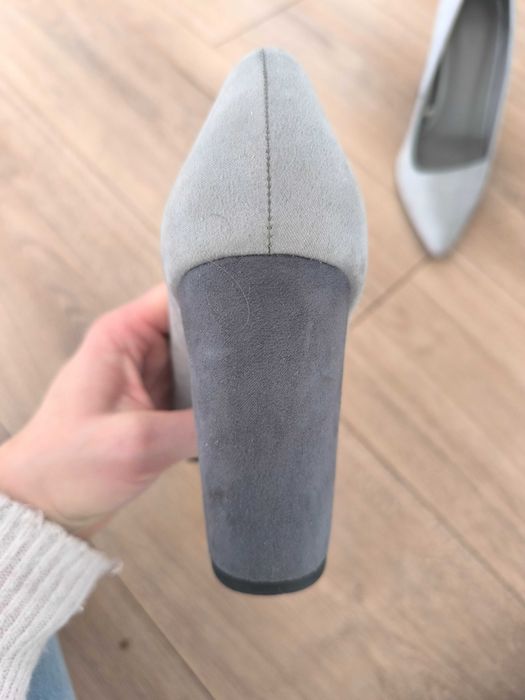 Buty zamszowe Mohito