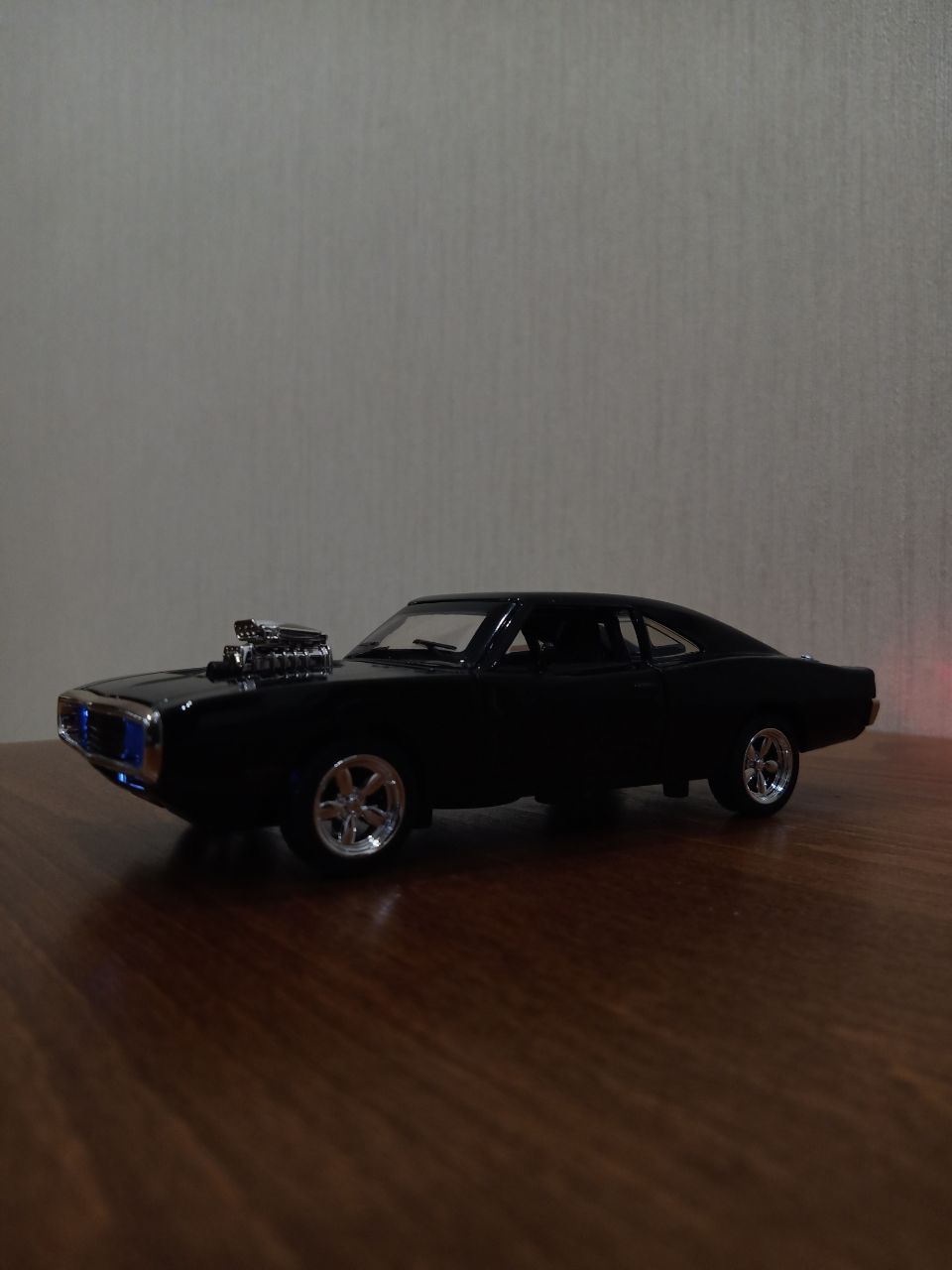 Модель автомобіля Dodge Charger із фільму Форсаж. Додж Чарджер 1:32